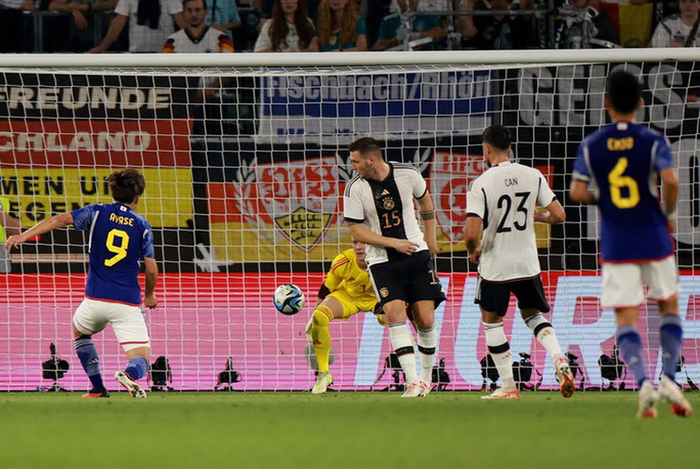 HLV, cầu thủ Đức tự nhận kém cỏi sau trận thua thảm Nhật Bản - Ảnh 3.