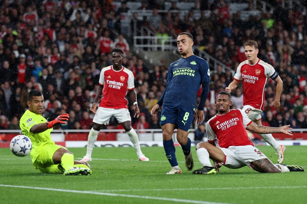 Arsenal thắng tưng bừng trong ngày trở lại Cúp C1 châu Âu - Ảnh 7.